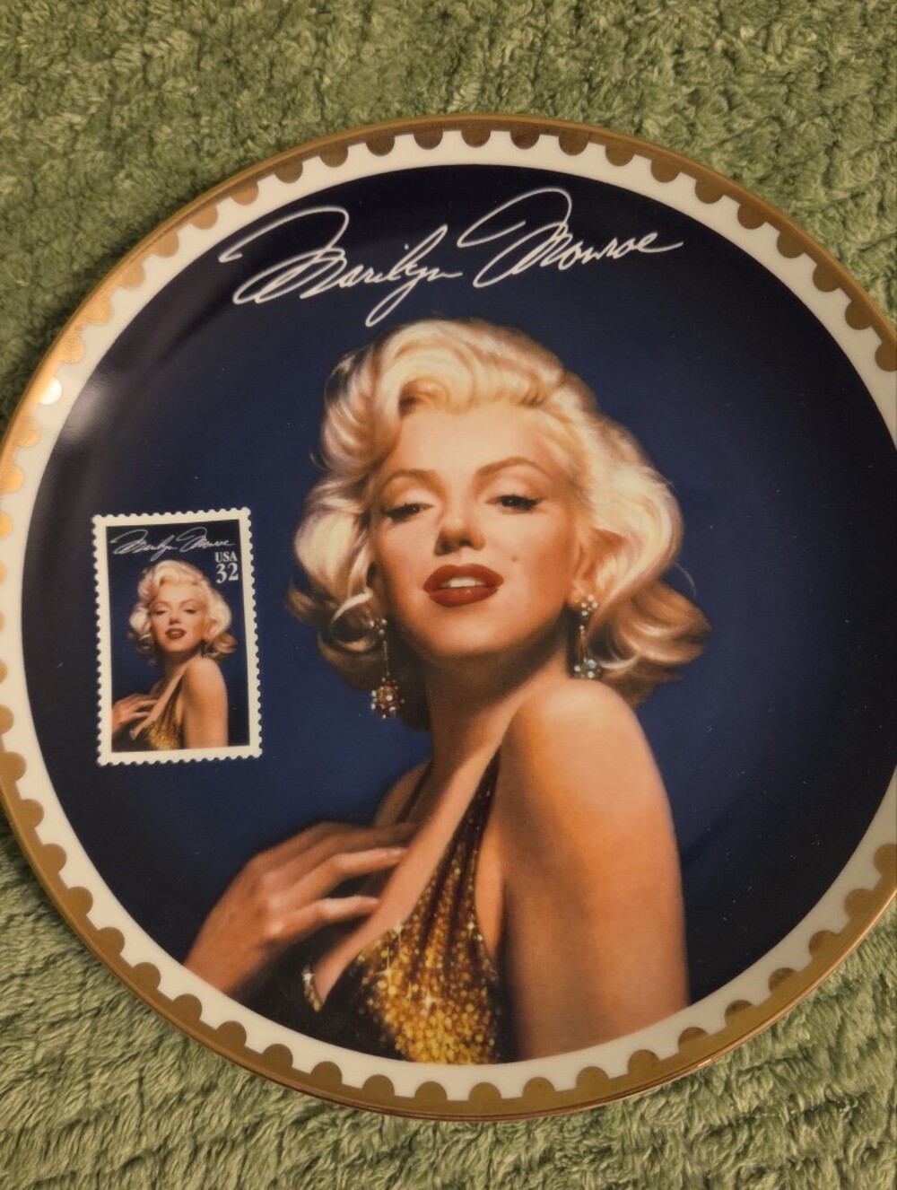 The Bradford Exchange Blue and Gold Marilyn Monroe Collector Plate